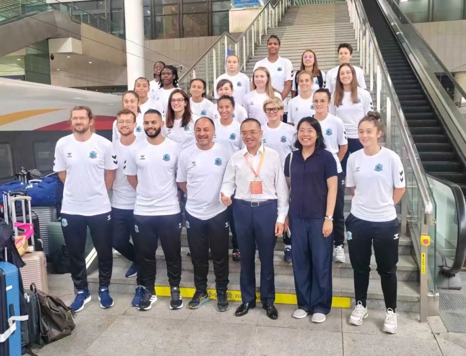 达的, borde, 并安排了一 达的, borde, 并安排了一